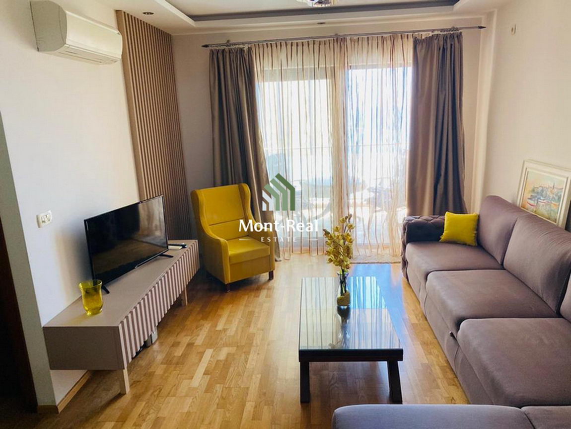 Izdaje se komforan jednosoban stan – Belvedere Residence, Bečići IS287BD